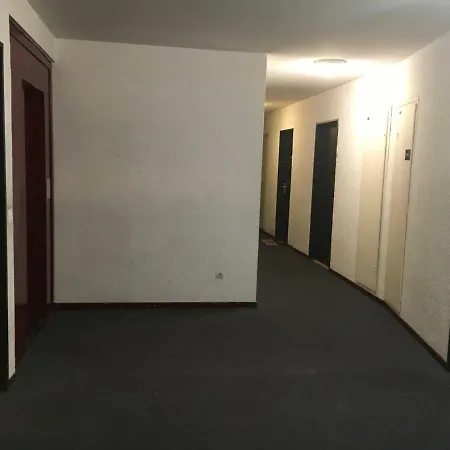 Art Apartment *